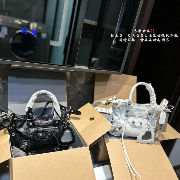 バレンシアガ ショルダーバッグ Balenciaga偽物N級品 スーパーコピー通販