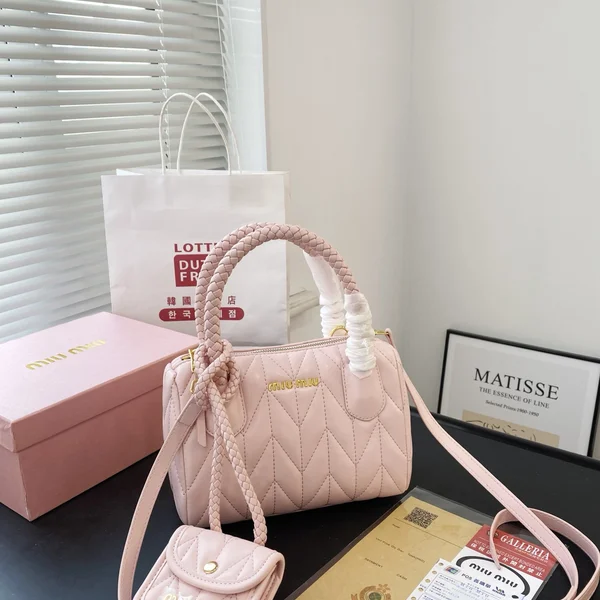 ミュウミュウ MIU MIU ハンドバッグ 可愛い ブランドショルダーカバン 偽物通販 n級品