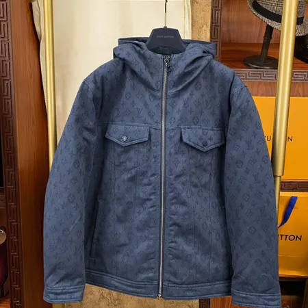ルイヴィトン vuitton ダウンジャケット 偽物 N級品 コピー激安通販