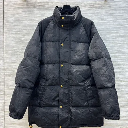 セリーヌ CELINE ダウン ジャケット スーパーピーN級品激安