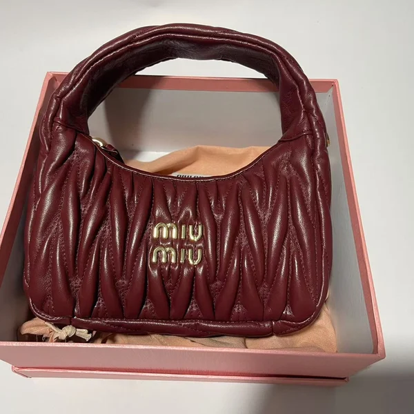 ミュウミュウ バッグ 偽物 MIU MIU トートバッグ N級品通販 20X13X6cm
