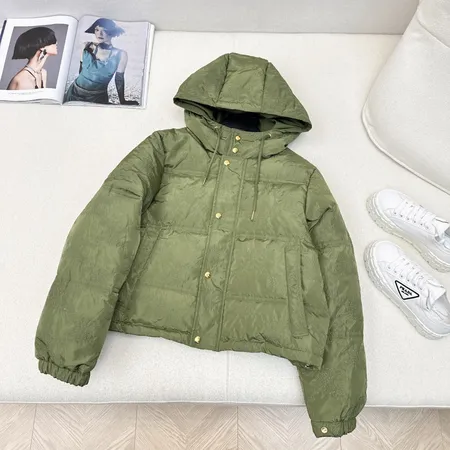 セリーヌ CELINE ダウン ジャケット スーパーピーN級品激安