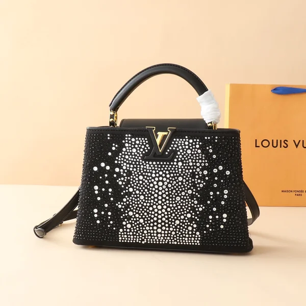 lv capucines ルイヴィトン vuitton バッグ 偽物激安 スーパーコピー