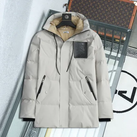 ロエベ LOEWE ダウンジャケット コピー 送料無料