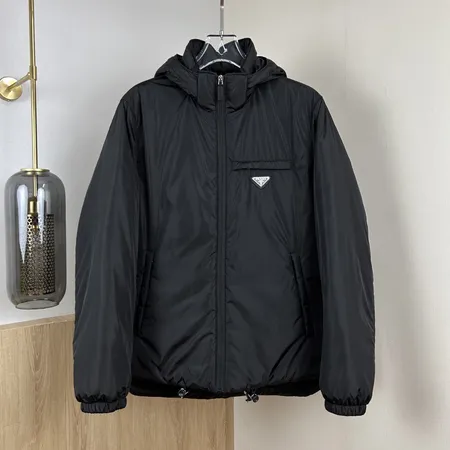 プラダ PRADA ダウン ジャケット 偽物激安通販