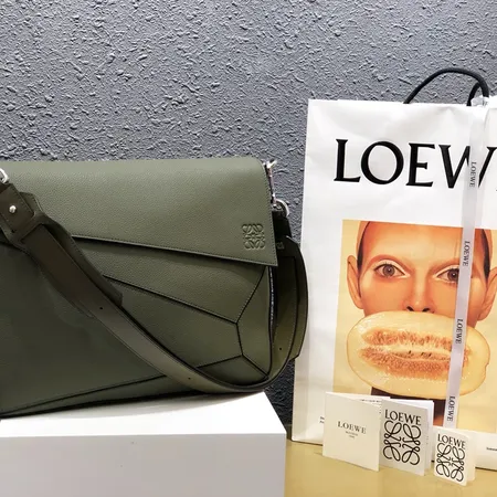 ロエベ偽物 バッグ LOEWE ショルダー 鞄 スーパーコピー 激安通販 高品質