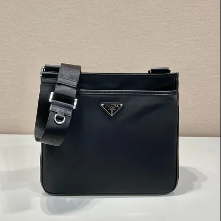プラダ PRADA バッグ 肩に斜め ブランド カバン メンズ スーパーコピー通販
